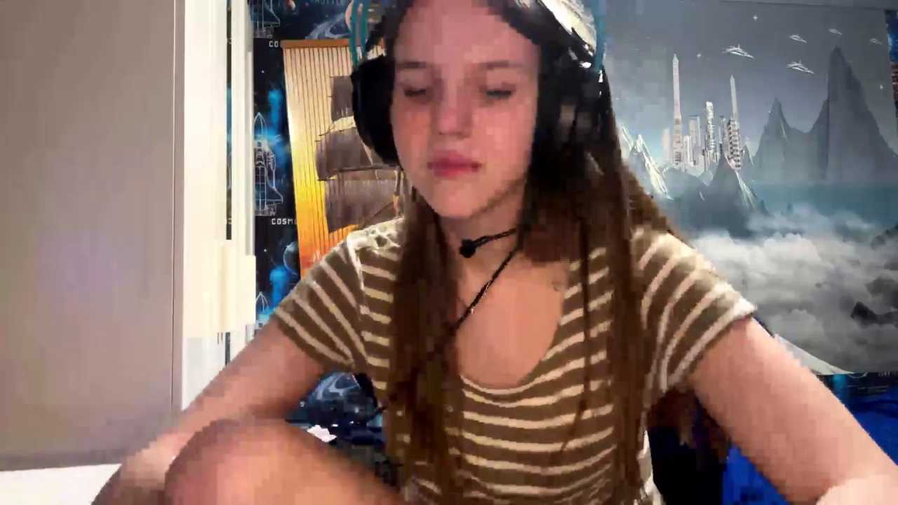 yourcutiearia cam recording
